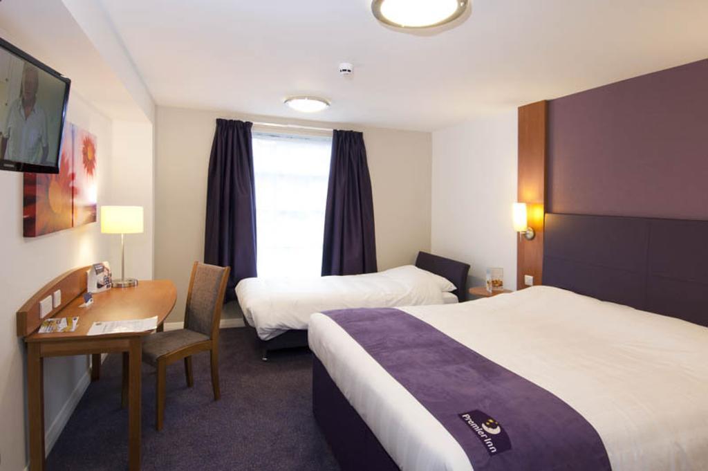 Comfort Inn Kensington Londen Kamer foto